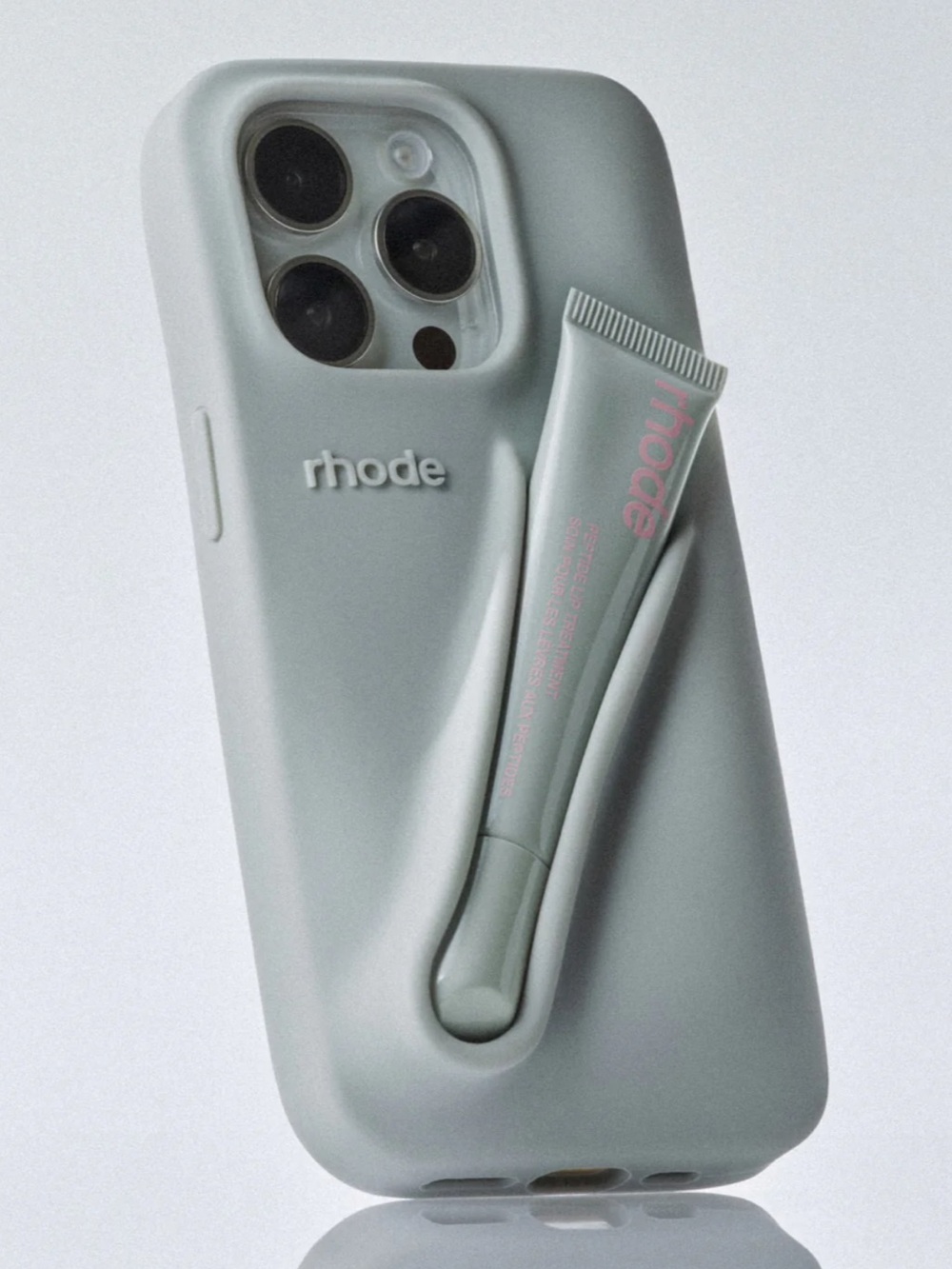 NWOT RHODE Grey Lip Case- iPhone 17 Pro Max